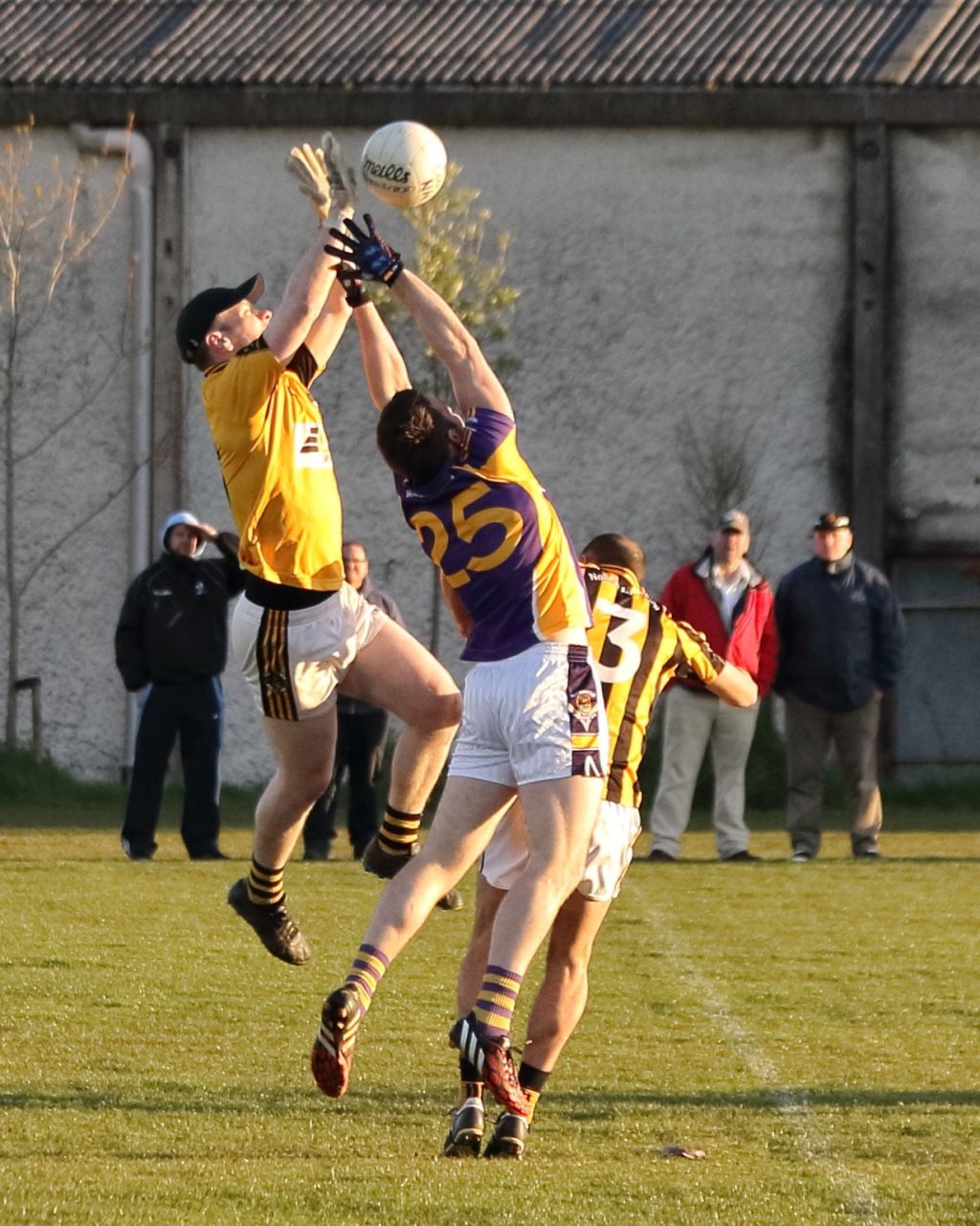 AFl 1 v Naomh Mearnóg