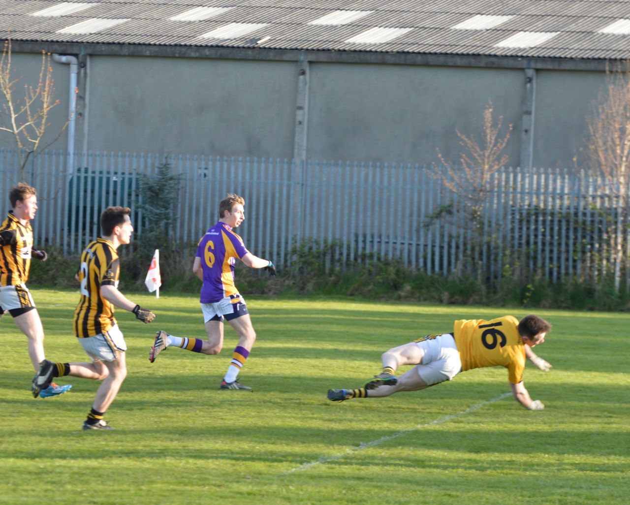 AFl 1 v Naomh Mearnóg