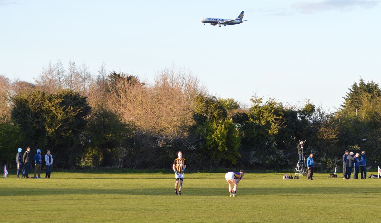 AFl 1 v Naomh Mearnóg