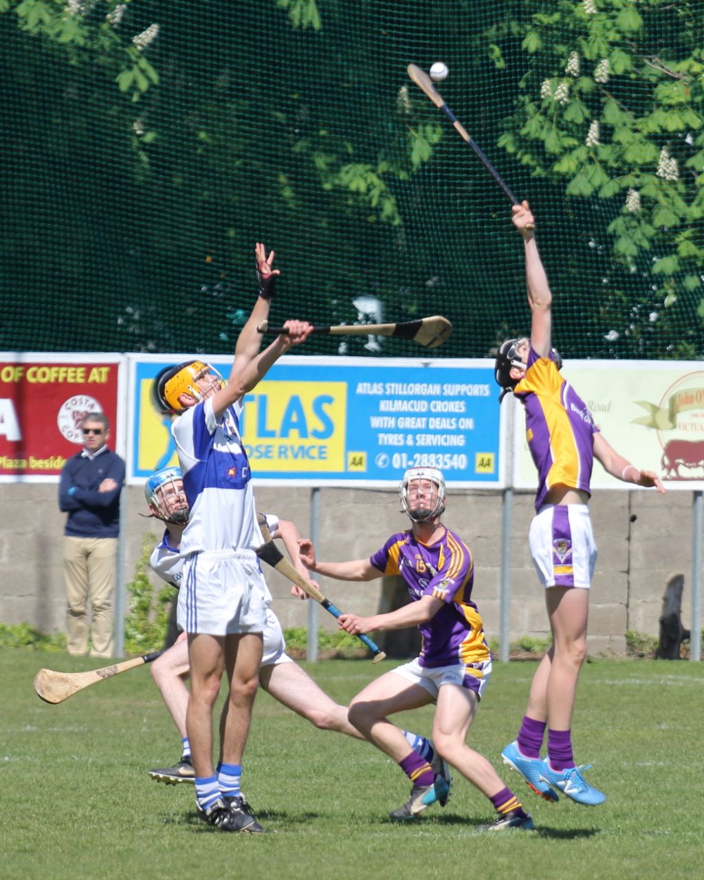 MHL1 action v St. Vincents (photo by Diarmuid O Gallchobhair)