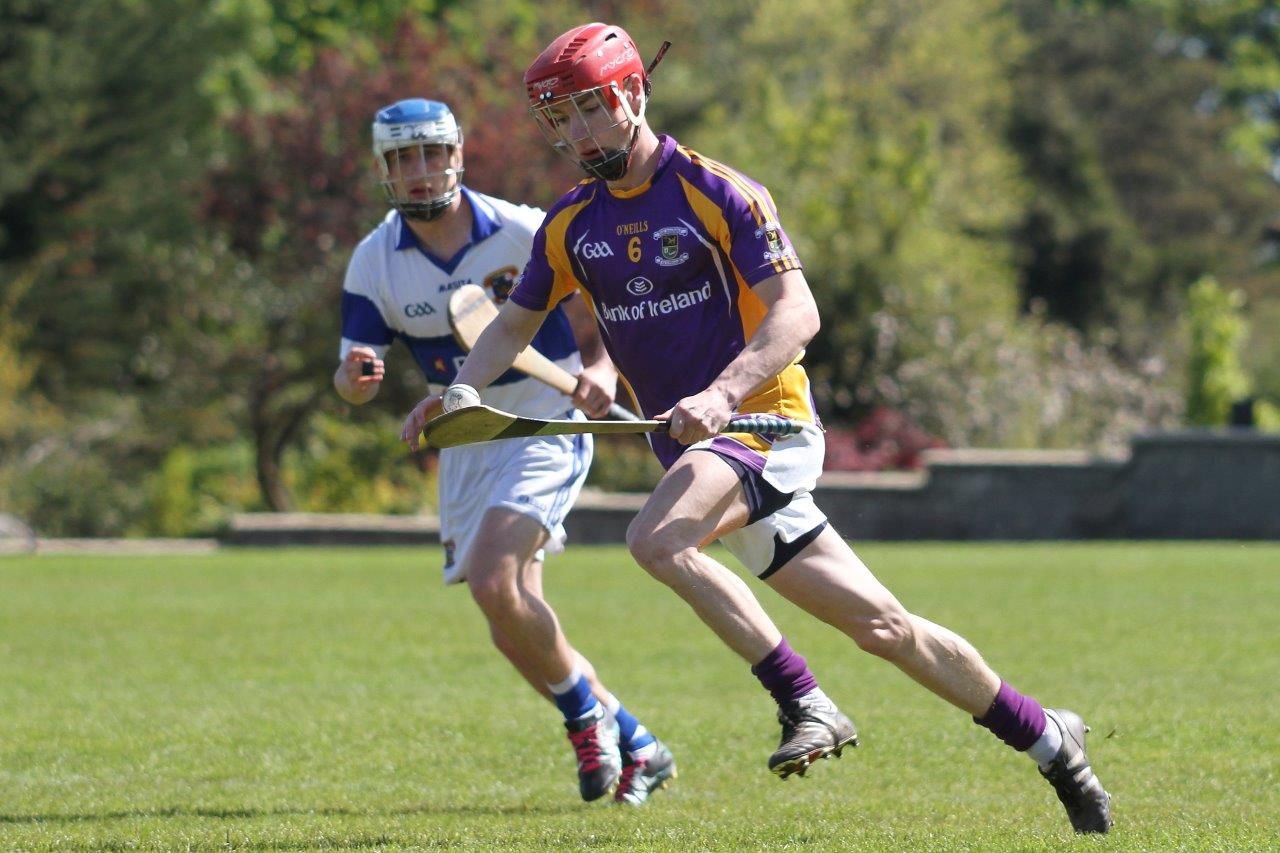 MHL1 action v St. Vincents (photo by Steven Dagg)