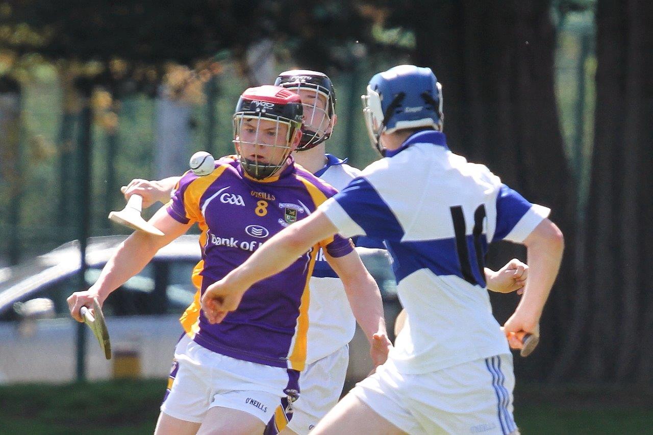 MHL1 action v St. Vincents (photo by Steven Dagg)