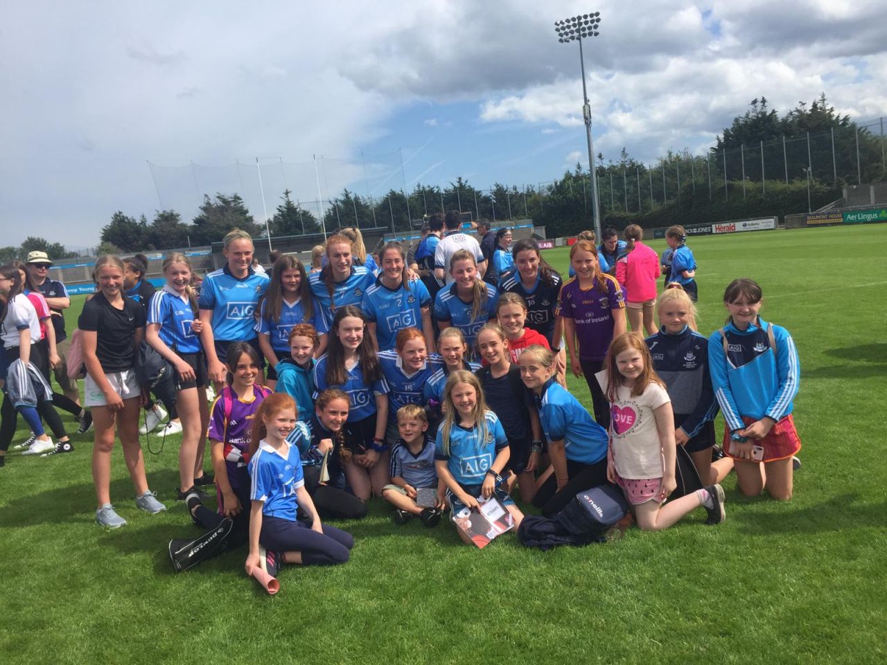 U12's Travel to Parnell Park to Support Dublin Senior Ladies