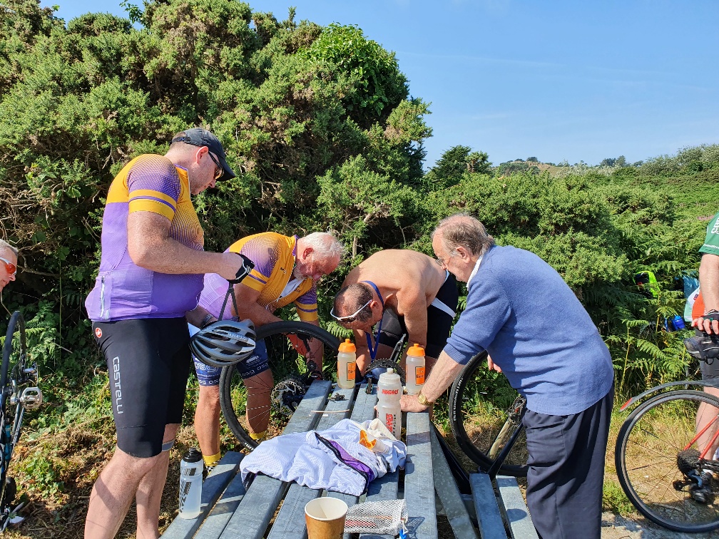 KCWheelers Fund Raising Cycle to Brittas Bay in Support of Laura Lynn