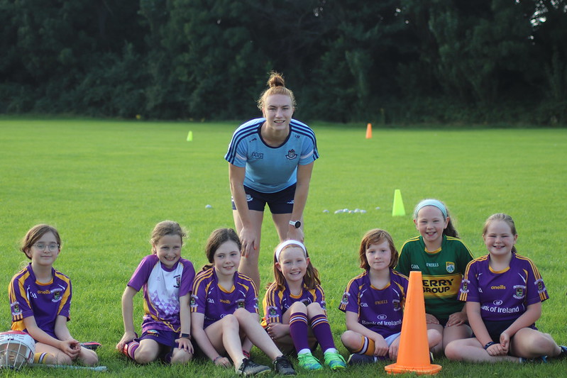 Lauren Magee visits under 10's Ladies Football & Camogie