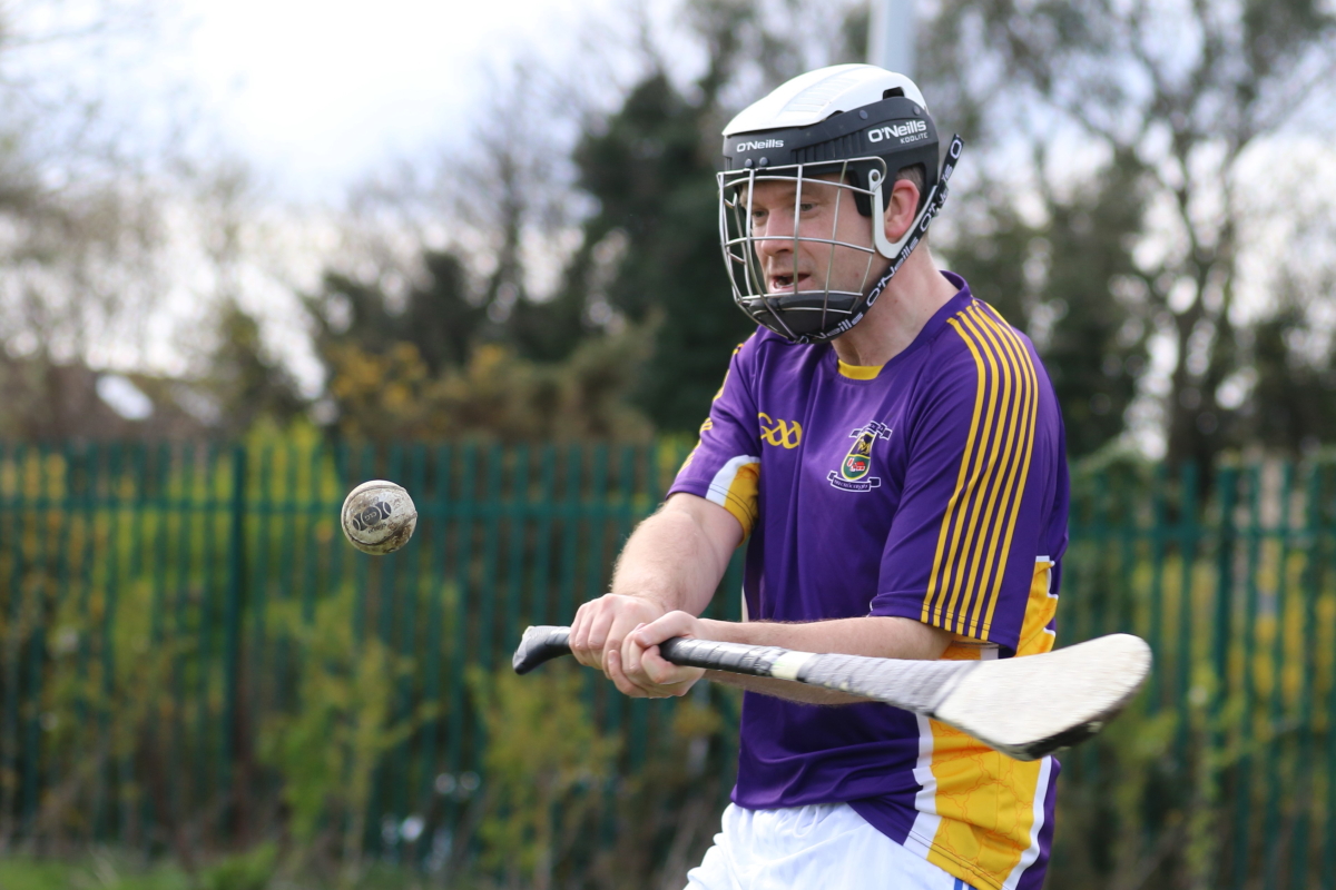 Social Hurlers compete the Naomh Olafs Easter Blizt