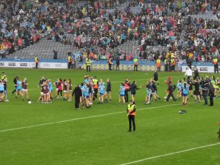 Kilmacud Crokes Supporting the Senior Ladies All Ireland Final