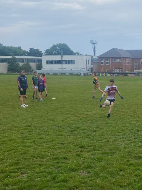 AFL 1/2 Coaching our Under age players