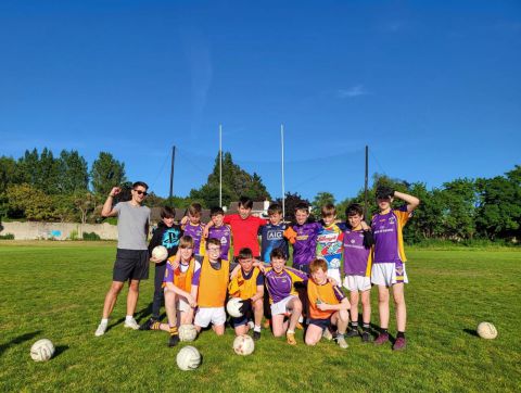 AFL 1/2 Coaching our Under age players