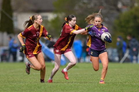 Crokes number 2 running away from a tackle