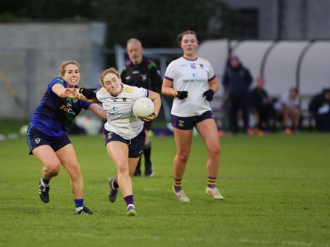 Crokes no 8 running away from tackle with ball